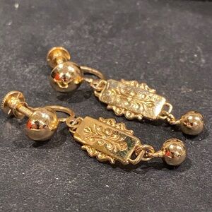 Marino  Gold Tone Screw-back Dangle Earrings
